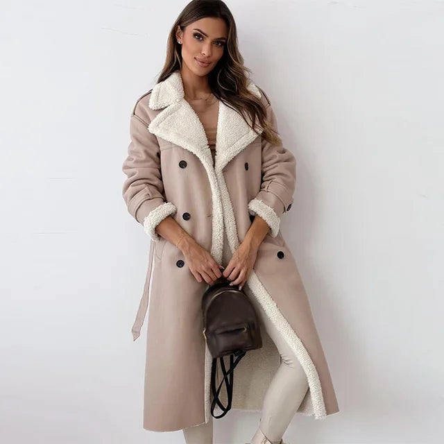 Lange trenchcoat - warme damesjas met shearlingaccent