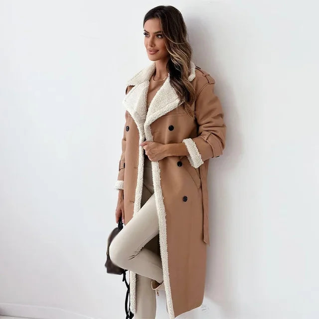 Lange trenchcoat - warme damesjas met shearlingaccent
